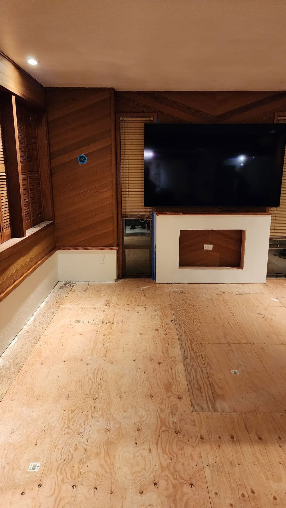 Gallery photos for Sunken Living Room Rebuild and Carpet Install in Fox Island: Image #1